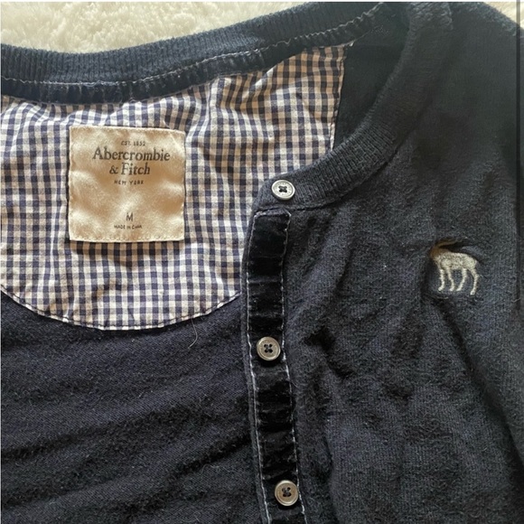 Abercrombie and Fitch | button cardigan - Picture 2 of 5
